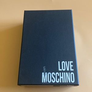 Love Moschino cross body pochette